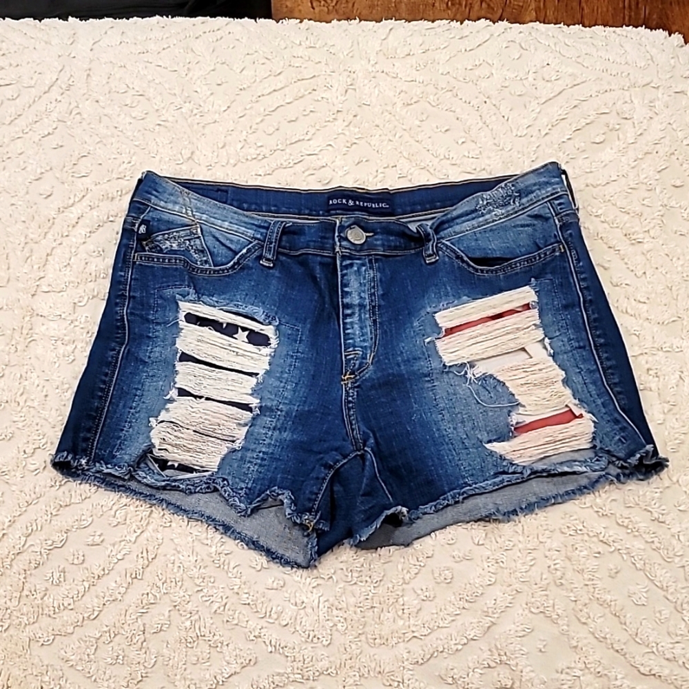 Rock & Republic Size 16 Distressed Denim Shorts